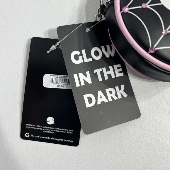 Monster High Skullette Spiderweb Coin Purse Glow In The Dark Round Pink Gem New - Picture 3 of 7